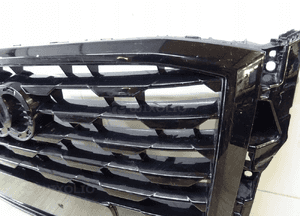 Grill atrapa zderzaka audi Q2 81A 81A853651 4