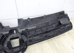 Atrapa grill volkswagen golf vii gti lift 5G0853653S 8