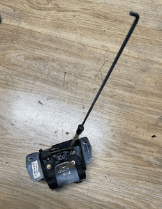 Mercedes ML 163 lift  klapa szyba zamek klapy granatowa 189 antena emblemat 11