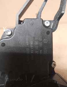 SILNICZEK WYCIERACZKI TYLNEJ TOYOTA YARIS II P9 1.0 0390201825 3