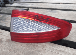 Tyl tylna lampa prawa ford mondeo MK4 sedan/hb 1