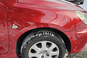 Peugeot 307 blotnik przod przedni prawy lewy EKQD 1