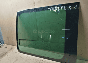 Szyba lewy tył tylna lewa karoseryjna VW Caddy III AS3 04r 2