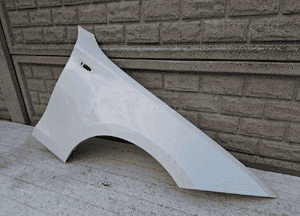 Błotnik prawy przedni bmw 1 E81 E82 E87 E88 04-11 2