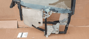 Mechanizm podnośnik szyby ramka prawy tył Audi A4 B5 FL Kombi 4