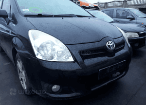 Toyota corolla verso ii 04-07 2.2 D4D chłodnica wody 19
