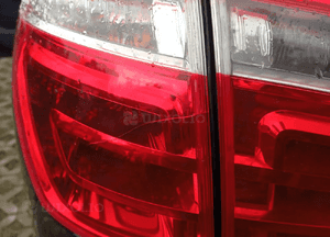 Citroen C4 I Picasso lampa tyl prawa  lewa w błotnik 3