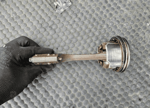 Tłok Tłoki 06LB Korbowód Panewki 2.0 TFSI CDNB Audi A4 B8 A3 VW Skoda Seat 25