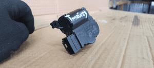 Silniczek klap nagrzewnicy VW Touareg 52411483 7L0907511AD 2