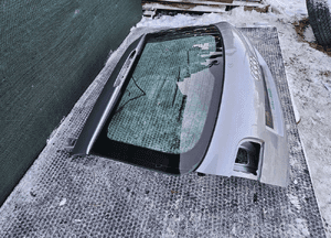 Klapa Bagaznika Szyba Srebrna Szara Audi A3 8P Sportback 5 D Drzwi 15
