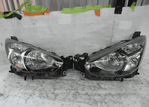 Mazda 2 dj zwykła lampa przód lewa przednia 1