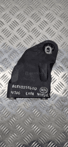 Mercedes W206 łapa wspornik silnika prawa A6542235600 2