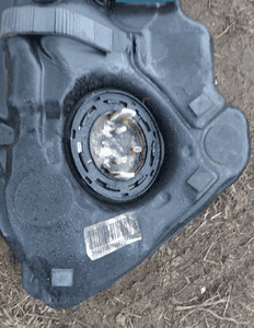 MERCEDES W204 ZBIORNIK POMPA PALIWA 3.0 CDI 204470820 3