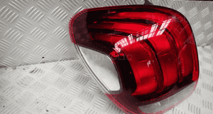 Lampa lewy / prawy tył peugeot 108 2