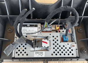 Ekran nawigacja radio wyświetlacz navi YIK500090 RANGE ROVER L322 LM 2005-2009 2