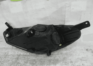 Ford fiesta MK8 cała lampa przednia prawa 4