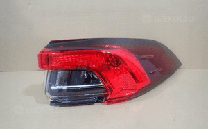 Lampa prawa tylna tył toyota corolla E21 sedan 19- 1