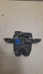 OPEL ZAMEK KLAPY BAGAZNIKA TYL 13587646 1