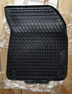 Dywaniki gumowe Audi A8 4H2061501A przód RL 4