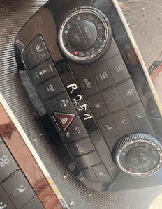 mercedes r 251 gl ml 164 panel klimatyzacji  awaryjnych blokady mostów grzania foteli ramka dekor 4