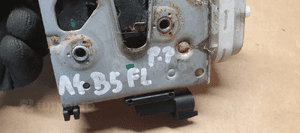 Zamek prawy przód Audi A4 B5 4D1837016D 7