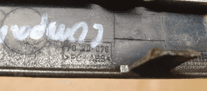 Listwa pod lampę prawy tył tylna prawa BMW 3 E46 7020079 4