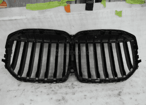 Atrapa grill nerki bmw X7 G07 2019-2022 2454895 8094566 4