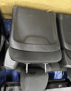 Mercedes 447 metris fotel comfort kanapa ławka  trójka 2+1 koziołek  kanapa EQV v klasa Vito 7