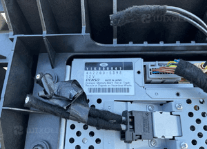 Ekran nawigacja radio wyświetlacz navi YIK500061 RANGE ROVER L322 LM 2005-2009 3