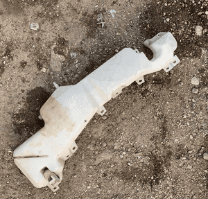 Mitsubishi pajero zbiorniczek płynu spryskiwaczy  tel 694655555