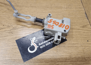 Siłownik 7M0862159 4B9962115B Silniczek Elektryczny Cięgno Zamka Klapy Bagażnika Audi A4 B6 Kombi Sedan 4B9962115B 6