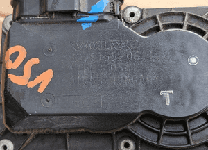 Volvo V50 S40 S60 V70 2.4 20V przepustnica silnika  8677796 3