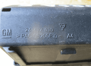 SKRZYNKA BEZPIECZNIKÓW OPEL MERIVA A I 1 24437030 3