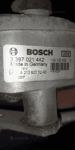 MECHANIZM SILNICZEK WYCIERACZEK PRZÓD E-KLASA W212 2009- 2