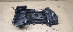 Pokrywa zaworów dekiel Toyota Aygo 1.0 11210-0Q010 1
