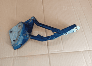 Zawias maski lewy LD5Q VW Touareg 7L6823301 1