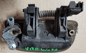 Mercedes Vito W639 W 639 klamka klapy tył tylna 2