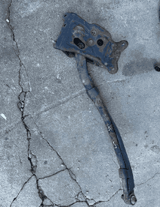 Mercedes B245 169  belka zawieszenia tył wachacz Piasta zacisk amortyzator 7