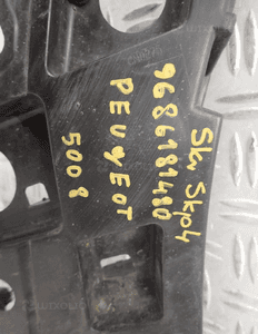 Slizg zderzaka przód lewy peugeot 5008 9686181480 3