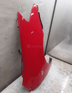 Błotnik przedni prawy toyota corolla E12 hb  3P0 czerwony 3