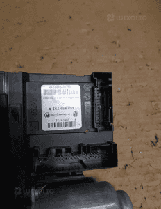 Silnik/moduł prawy Touran 1T0959702S 5K0959792A 5