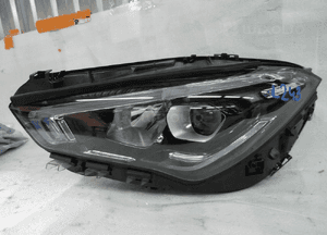 Mercedes cla 118 led lampa przednia lewa 2