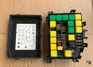 Skrzynka bezpieczników Range Rover 2 II LP P38 2.5 DSE 1