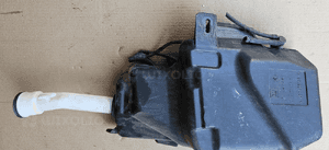 Opel Astra J 4 IV zbiorniczek spryskiwaczy xenon 1