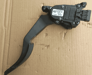 Alfa Romeo 159 pedał potencjometr gazu 60695128 1