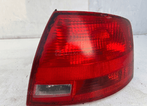 AUDI A4 B7 III 07r lampa prawa tył 8E9945096E 2