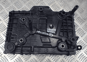 PODSTAWA AKUMULATORA ALFA ROMEO GIULIETTA 51828595 50511024 1