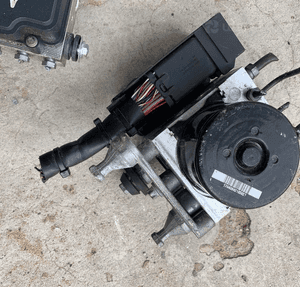 MERCEDES a 176 b 246 cla 117 pompa abs esp 3