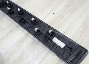 Listwa drzw lewy przód ecosport lift HN15-N20849-A 9