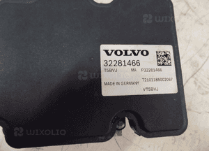 Volvo XC40 plug-in hybrid pompa hamulcowa abs 32281466 4